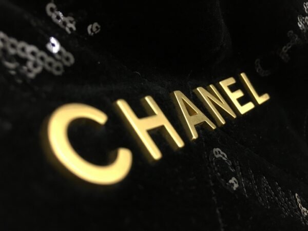 CHANEL 22