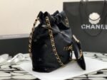 CHANEL 22