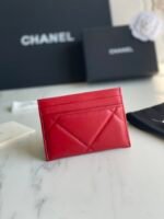 CHANEL 19 CARD HODLER