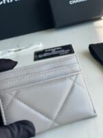CHANEL 19 CARD HOLDER