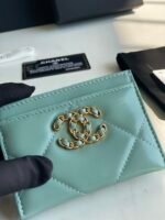CHANEL 19 CARD HOLDER