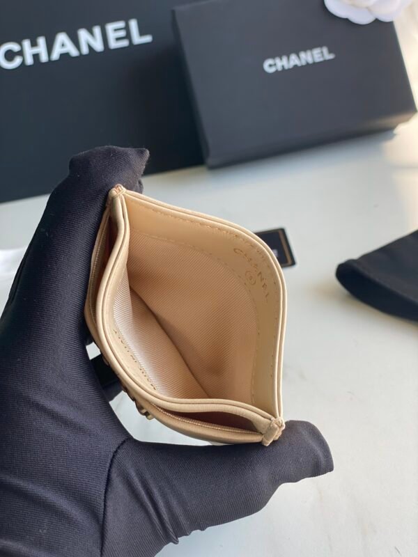 CHANEL 19  CARD HOLDER