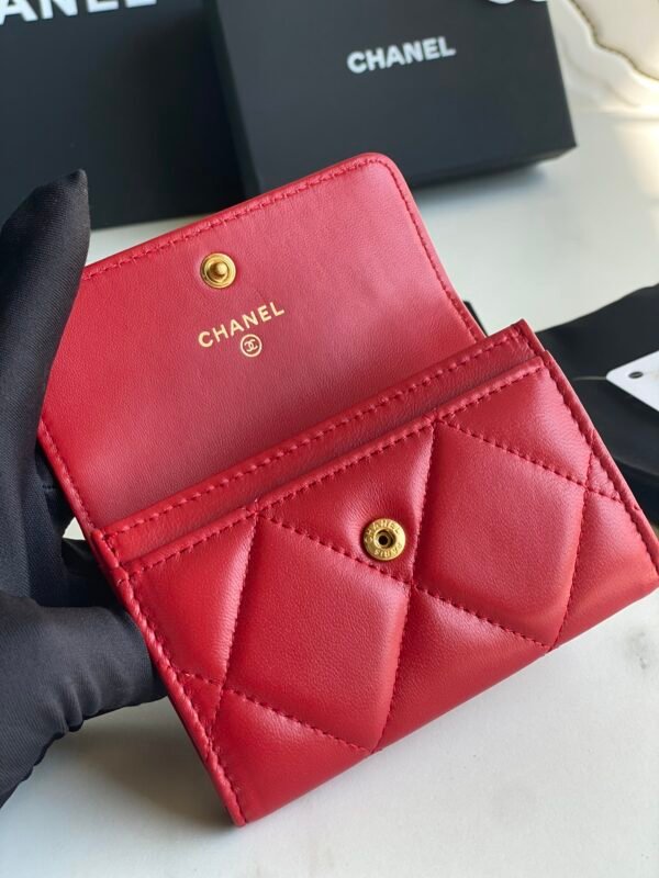 CHANEL 19 FLAP CARD HOLDER