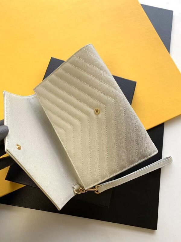 CASSANDRE SAINT LAURENT MATELASSÉ FLAP POUCH IN QUILTED GRAIN DE POUDRE EMBOSSED LEATHER