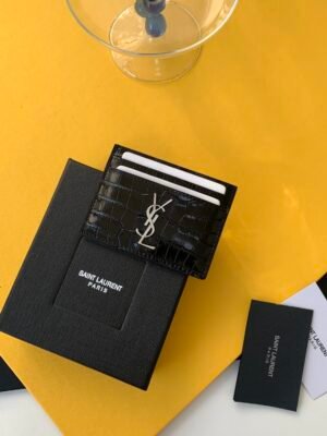 CASSANDRE MATELASSÉ CARD CASE IN GRAIN DE POUDRE EMBOSSED LEATHER