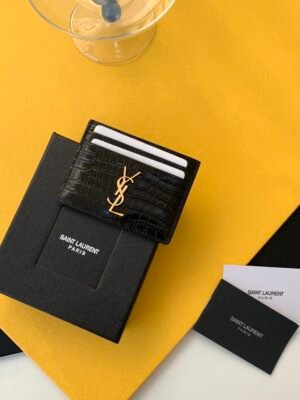 CASSANDRE MATELASSÉ CARD CASE IN GRAIN DE POUDRE EMBOSSED LEATHER