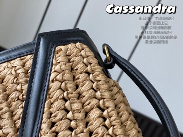 CASSANDRA MEDIUM CHAIN BAG IN CROCODILE-EMBOSSED SHINY LEATHER