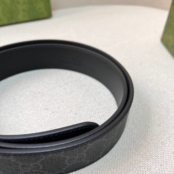 GG belt with silver buckle