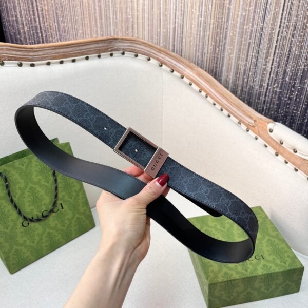 GG belt with silver buckle