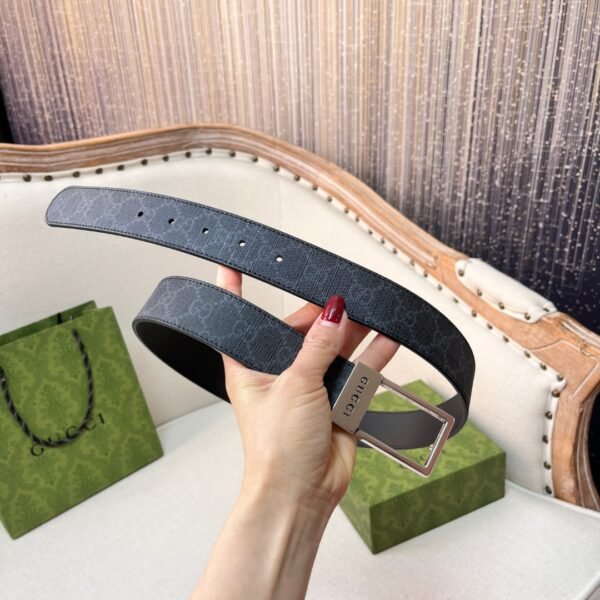 GG belt with silver buckle