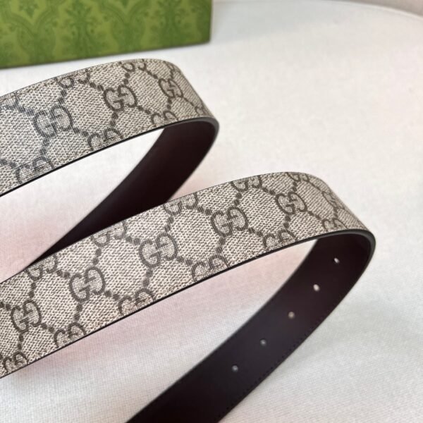 GG belt with silver buckle