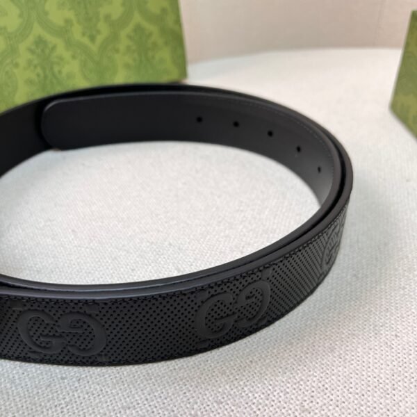 GG belt with silver buckle