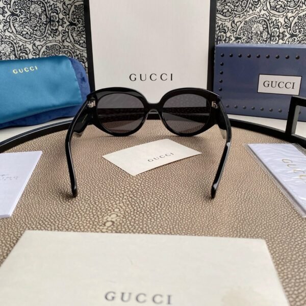 OVERSIZED ROUND SUNGLASSES