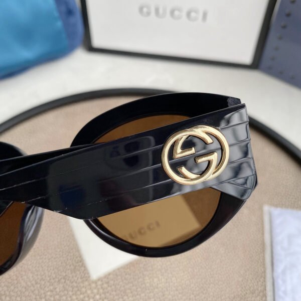 OVERSIZED ROUND SUNGLASSES