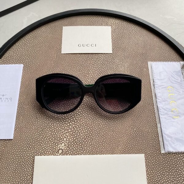 OVERSIZED ROUND SUNGLASSES