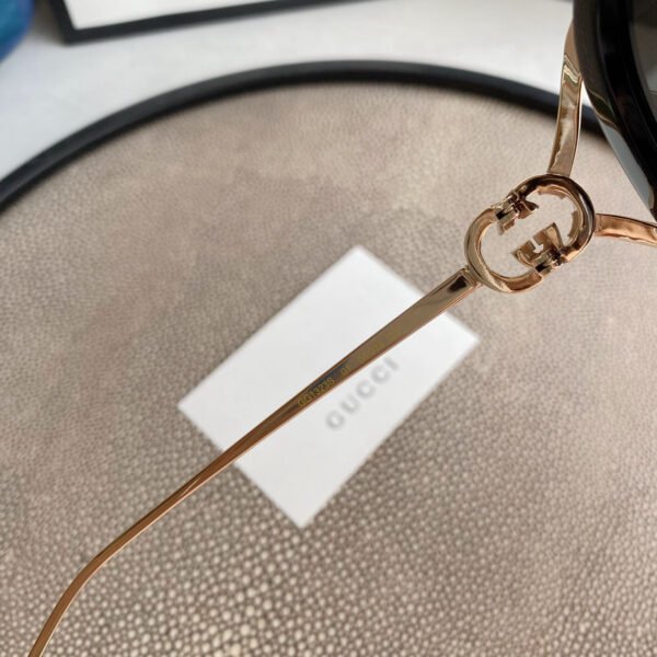 ROUND-FRAME INTERLOCKING G SUNGLASSES