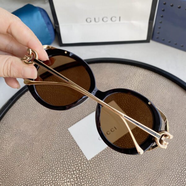 ROUND-FRAME INTERLOCKING G SUNGLASSES