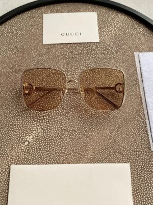 GUCCI SUNGLASSES