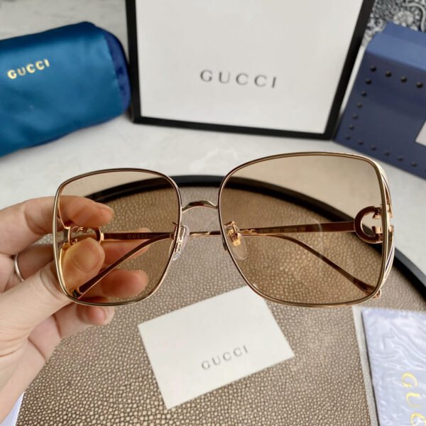 GUCCI SUNGLASSES