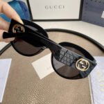 OVERSIZED ROUND SUNGLASSES