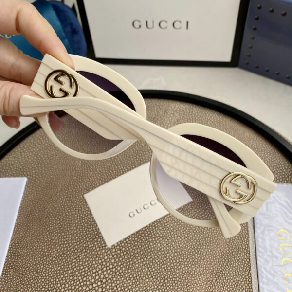 OVERSIZED ROUND SUNGLASSES