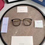 Gucci Eyewear square tinted sunglasses
