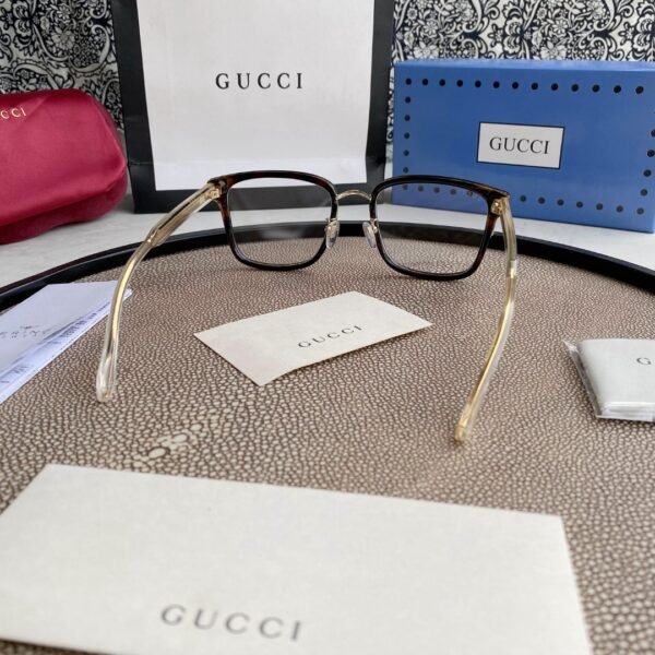 Gucci Eyewear square tinted sunglasses