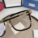 Gucci Eyewear square tinted sunglasses
