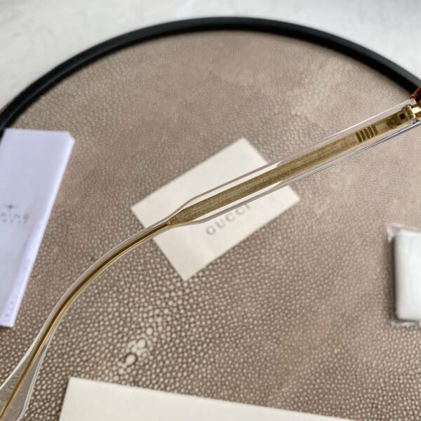 Gucci Eyewear square tinted sunglasses