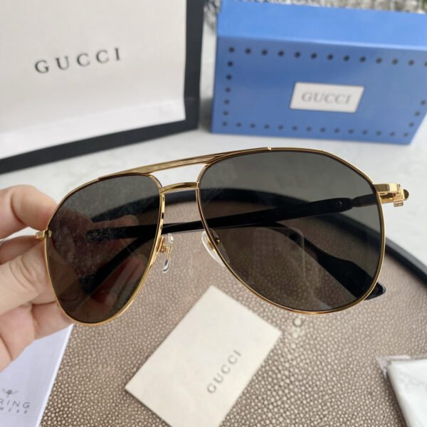 AVIATOR FRAME SUNGLASSES