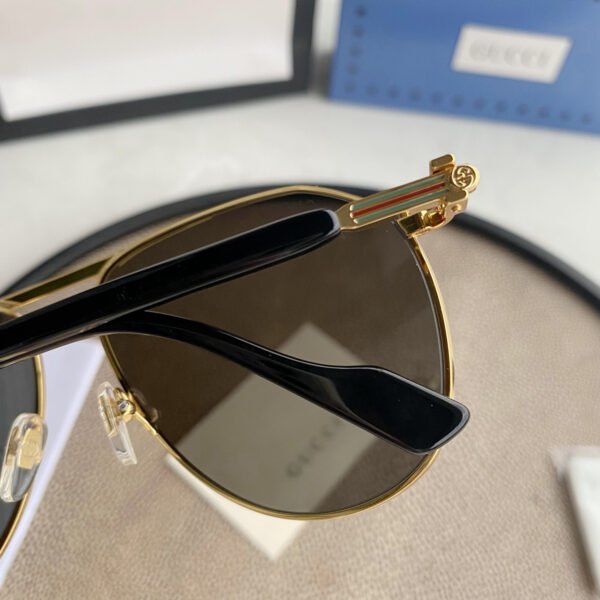 AVIATOR FRAME SUNGLASSES