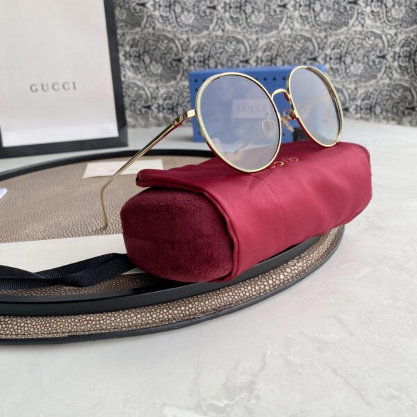 Chloé Eyewear engraved-logo round-frame sunglasses