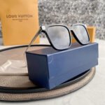 LOUIS VUITTON | rise square sunglasses