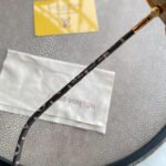 LV GOLD AVIATOR SUNGLASSES