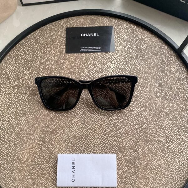 CHANEL Sunglasses