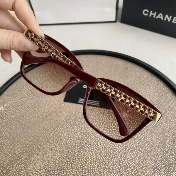 CHANEL Sunglasses