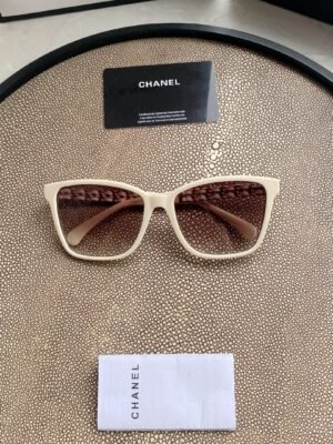 CHANEL Sunglasses
