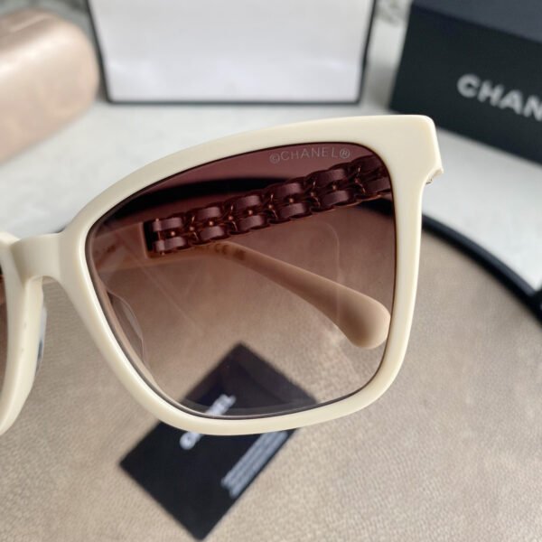 CHANEL Sunglasses
