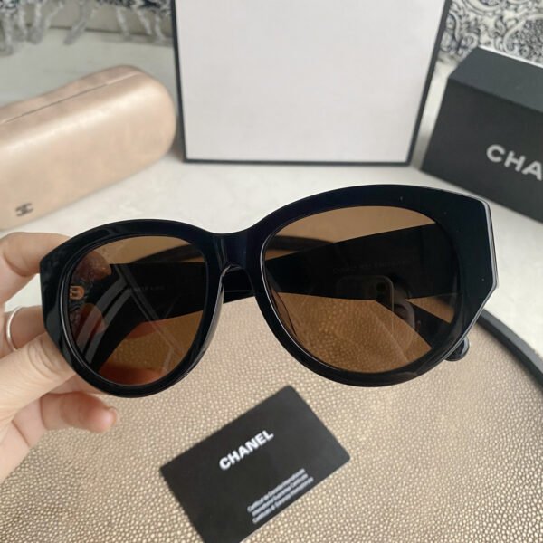 CHANEL Sunglasses