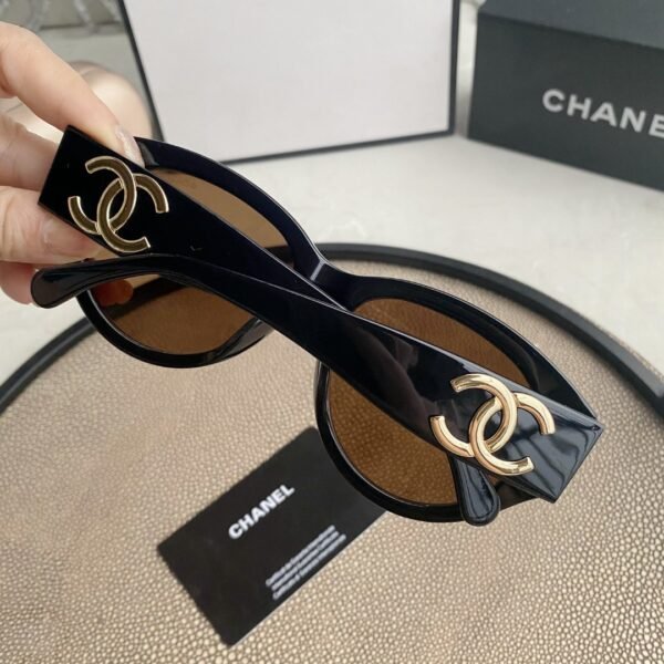 CHANEL Sunglasses