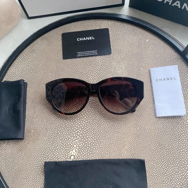 CHANEL Sunglasses