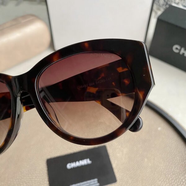 CHANEL Sunglasses