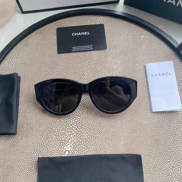 CHANEL Sunglasses