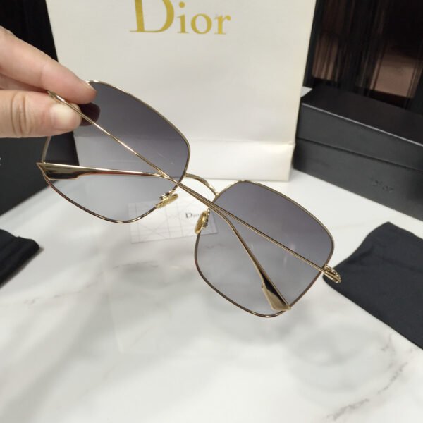 STELLAIRE Sunglasses