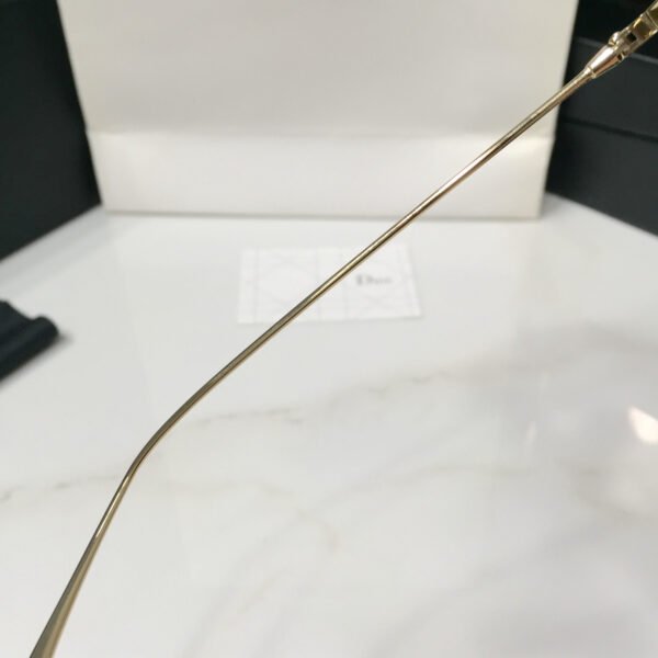 STELLAIRE Sunglasses