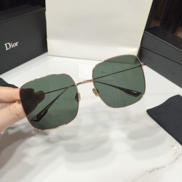 STELLAIRE Sunglasses