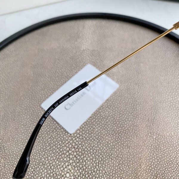 SGCRD DIORSTELLAIRE1