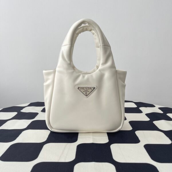 𝐏𝐫𝐚𝐝𝐚 𝐒𝐨𝐟𝐭 𝐁𝐚𝐠