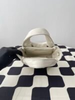 𝐏𝐫𝐚𝐝𝐚 𝐒𝐨𝐟𝐭 𝐁𝐚𝐠