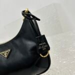 Re-Edition Leather bag